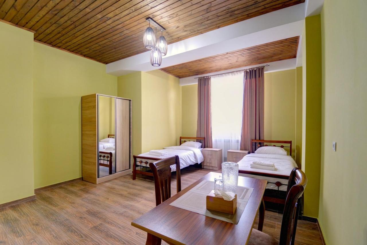 Hotel Sesil Gyumri Exterior photo